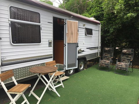 Luxury Caravan - Tourism TAS 3