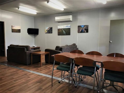 Lake Callide Retreat - Tourism TAS 3