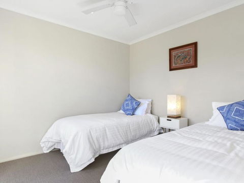South Pacific Crescent 75 Ulladulla - Hobart Tourism 6