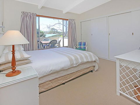 REST ASHORE At MOLLYMOOK - Hobart Tourism 5