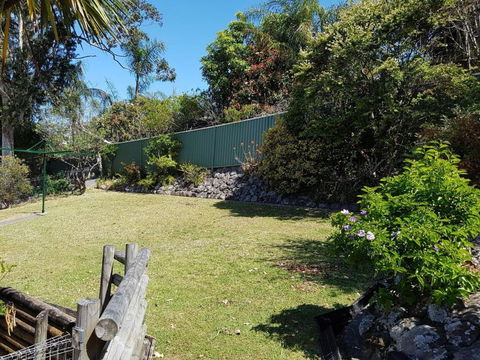 Seaview 48 MOLLYMOOK - Hobart Tourism 2