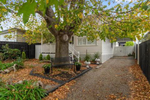 Amber Cottage Luxury Seaside Retreat With Outdoor Spa! - Tourism TAS 7