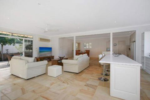 Bella House - Hobart Tourism 3