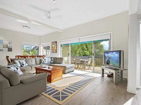 Fairwater In Mollymook - Hobart Tourism 4
