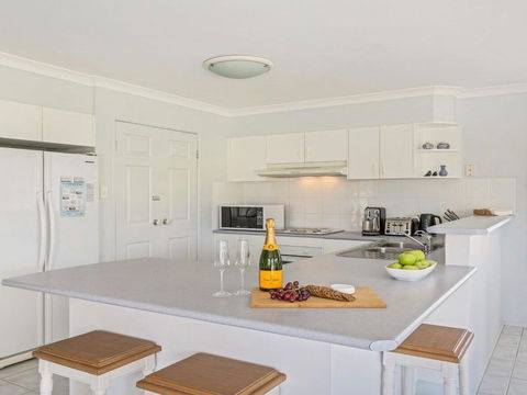 Azure Waters Perfectly Positioned With Ocean Views - Tourism TAS 2