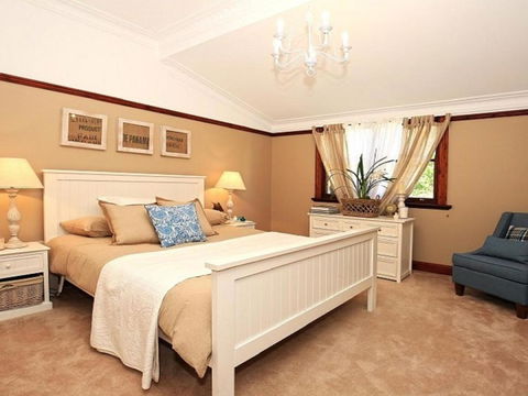 Sarnia Period Home In Garden Oasis With Pool - Tourism TAS 1
