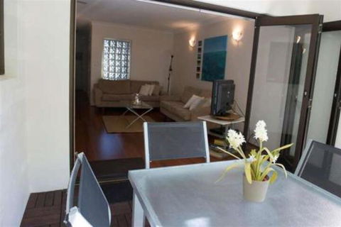 Absolute Beachfront Mooloolaba - Hobart Tourism 2