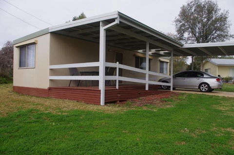 Deniliquin Pioneer Tourist Park - Hobart Tourism 0