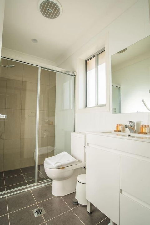 Peaceful 2kingbed Rootyhill Townhouse Near Station - Tourism TAS 1