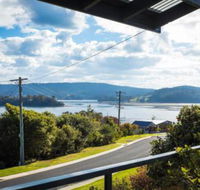 Inlet Views at 20 The Loop - Hobart Tourism