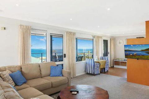 45 Hillside Cres Beach House - Hobart Tourism 4