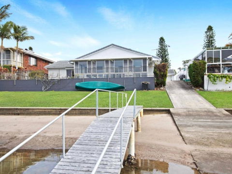 Hibbard Waterfront Escape - Tourism TAS 2