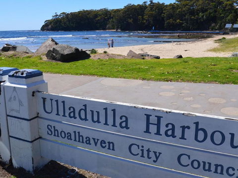 Lighthouse Palms - Hobart Tourism 1
