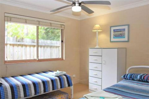 BEACHSIDE VILLA 2 - Tourism TAS 4