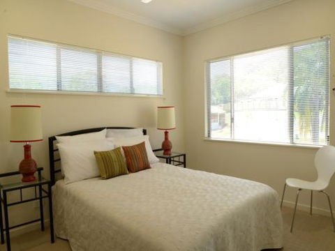 LANDSCAPE At PALM COVE - Tourism TAS 6