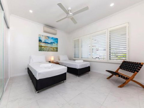 CANOPY HOUSE At PALM COVE - Tourism TAS 6