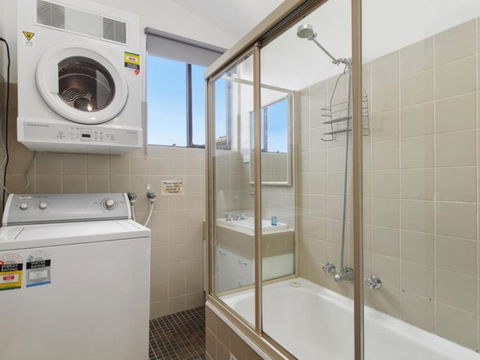 15 Beachpark Apartments - Tourism TAS 2