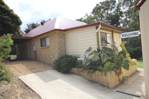 Boambee Hideaway - Hobart Tourism 1