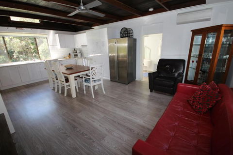 Boambee Hideaway - Hobart Tourism 5