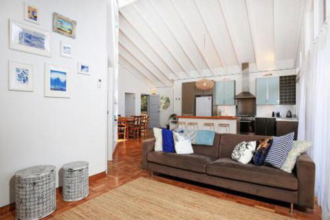 Balena At Culburra Pet Friendly 1 Min Walk To Beach - Hobart Tourism 0
