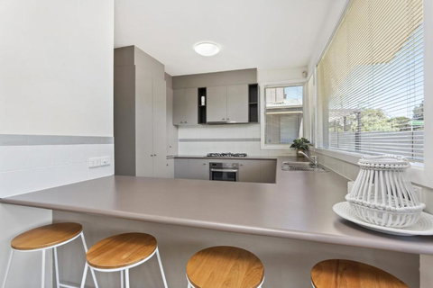 CAPELS REST CAPEL SOUND - Hobart Tourism 6