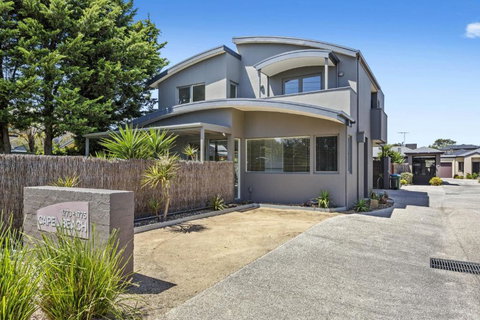 CAPELS REST CAPEL SOUND - Hobart Tourism 2