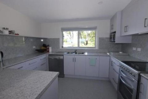 Umtali Beach House - Tourism TAS 0
