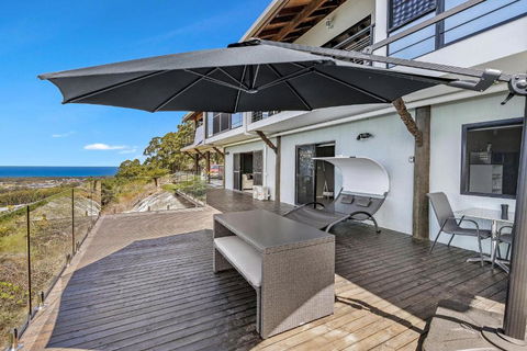 Eagles Loft - Hobart Tourism 3