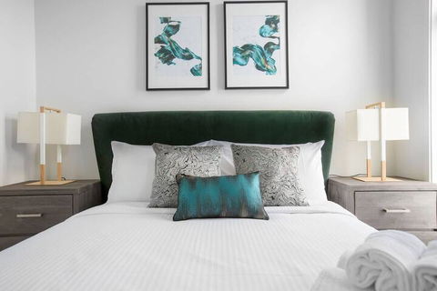 Taste Of Art! Stunning Townhouse Stayatmoonee Ponds - Tourism TAS 3