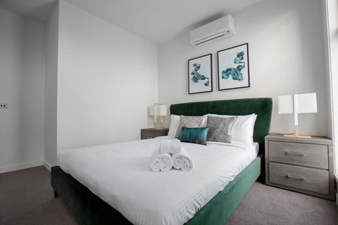 Taste Of Art! Stunning Townhouse Stayatmoonee Ponds - Tourism TAS 4