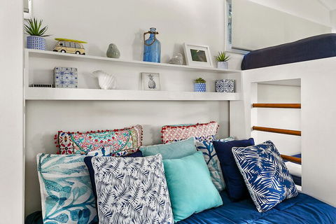 Stunning River House 51 Hilton Esplanade - Tourism TAS 2