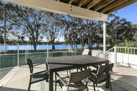 Stunning River House 51 Hilton Esplanade - Tourism TAS 0