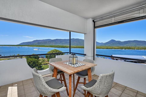 Belle Escapes Luxury Cairns Penthouse With Ocean Views 903 - Hobart Tourism 1