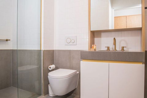 Inner City Penthouse With Private Rooftop - Tourism TAS 3