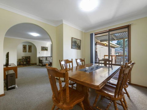 Buckland St. 29 Mollymook - Hobart Tourism 4