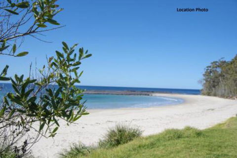 Mitchell Pde 71 Mollymook - Hobart Tourism 0