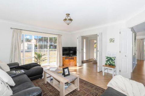 Macleay Street 23 Narrawallee - Tourism TAS 0