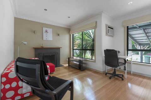 Spacious 3bedrooms Big House@mitcham - Tourism TAS 6