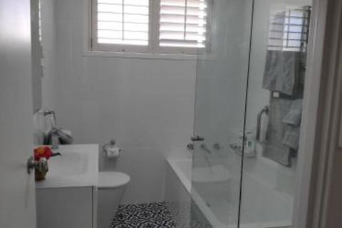 Warilla Sands - Hobart Tourism 4