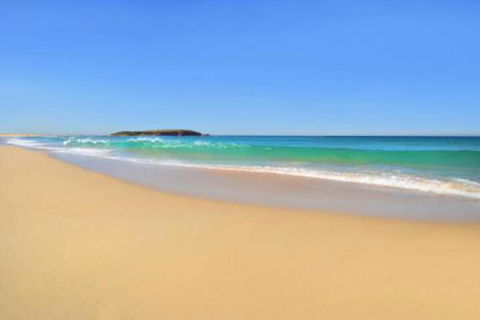 Warilla Sands - Hobart Tourism 0