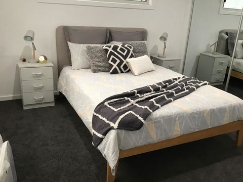 Discover Warilla Bright & Airy Townhouse Near The Beach & Lake - Hobart Tourism 4