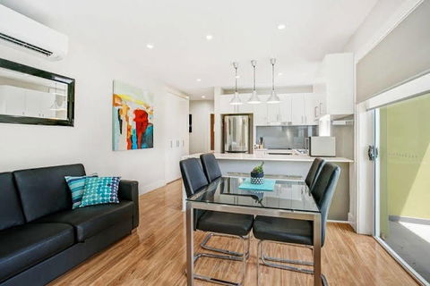 Belmont Executive Apartments - Hobart Tourism 0