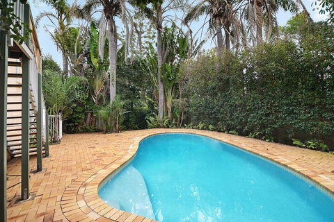 Beach Affair - 10 Callitris Crescent - Hobart Tourism 1