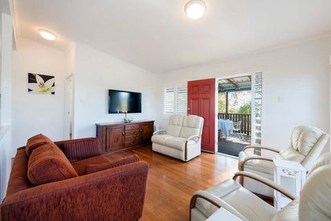 Heart Of Peregian, 19 Piper Street, Peregian Beach, Noosa Area - Hobart Tourism 5