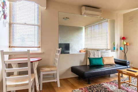 Charming 1 Bedroom Apartment In Vibrant South Yarra - Tourism TAS 1