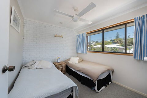 A Beach Break - 1/90 Lorikeet Drive - Hobart Tourism 7