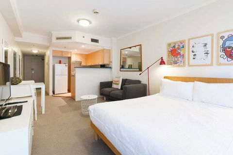 Amazing Studio With Pool In Central Sydney - Tourism TAS 7