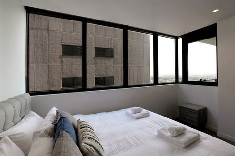 Fantastic 2BD Apt In Melbournes Southbank! - Tourism TAS 3