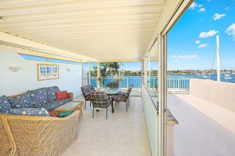 Amazing Waterfront Views Sunshine Coast H330 - Tourism TAS 7