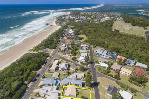 Baileys Beach House - Hobart Tourism 3